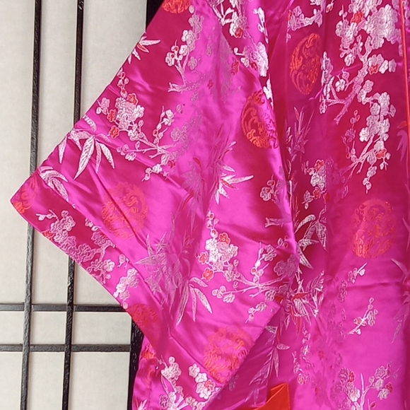 EASTERN COLLECTION Robe  100% Silk Sz F2 (NO Belt).  *A6* - Picture 5 of 17